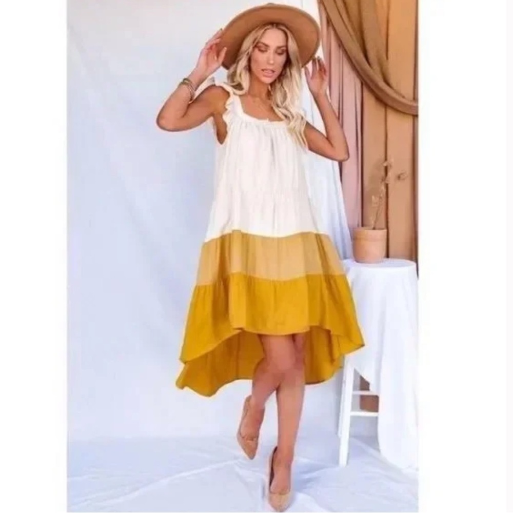 A6 - 335 Moodie XS High low tiered color block square neck dress